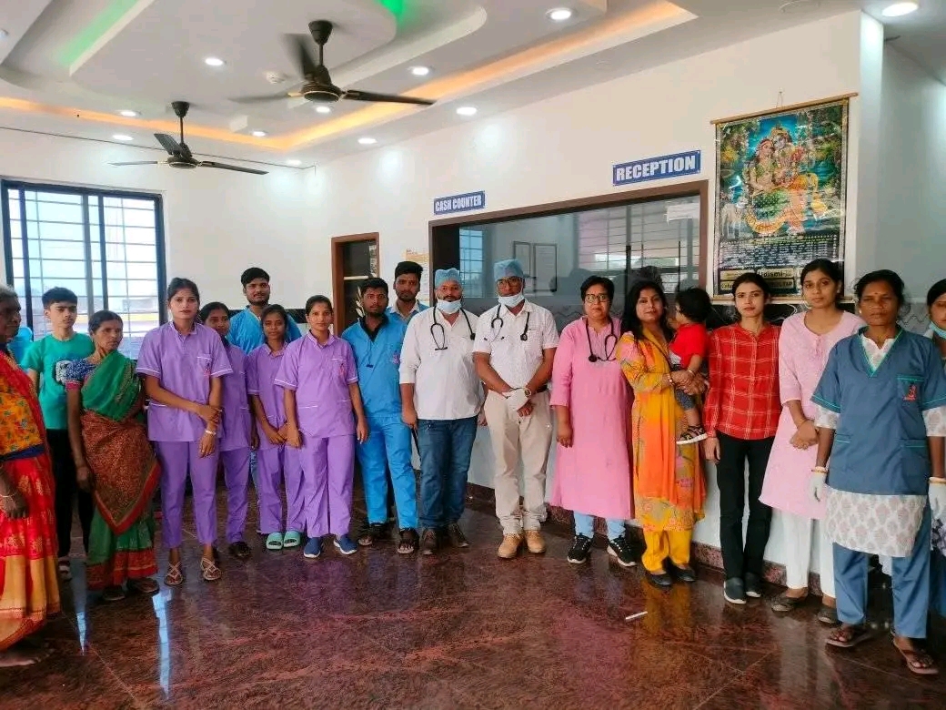 Specialist doctors and gynaecologists at Bholenath Hospital, located in Kamre / Ratu Ranchi